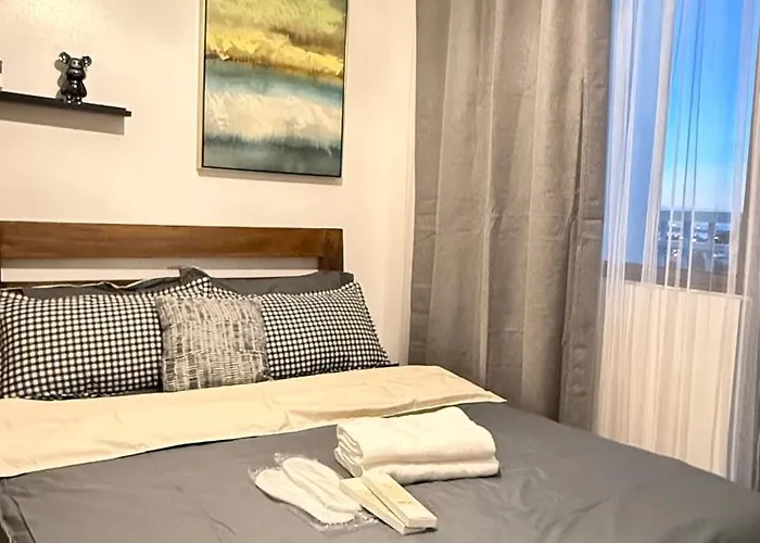 The Luxe Nook Shore Residences Moa *